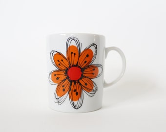 Vintage 60s Slender Mug - Made in Japan - Pop Art Daisy