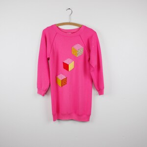 Vintage 80s Hanes Her Way Sweatshirt, Long Length, 3/4 Sleeve, Vibrant Deep Pink, Cube Illusion Quilted Patches Small image 2