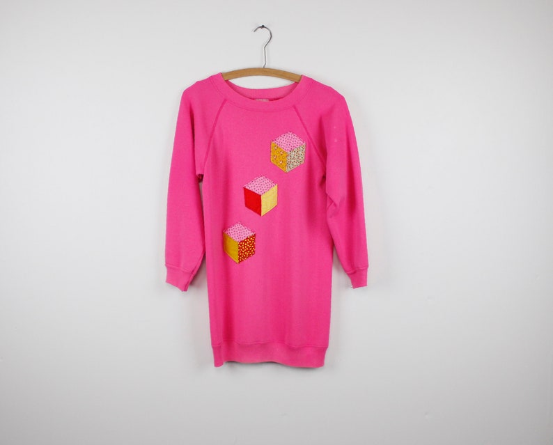 Vintage 80s Hanes Her Way Sweatshirt, Long Length, 3/4 Sleeve, Vibrant Deep Pink, Cube Illusion Quilted Patches Small image 2
