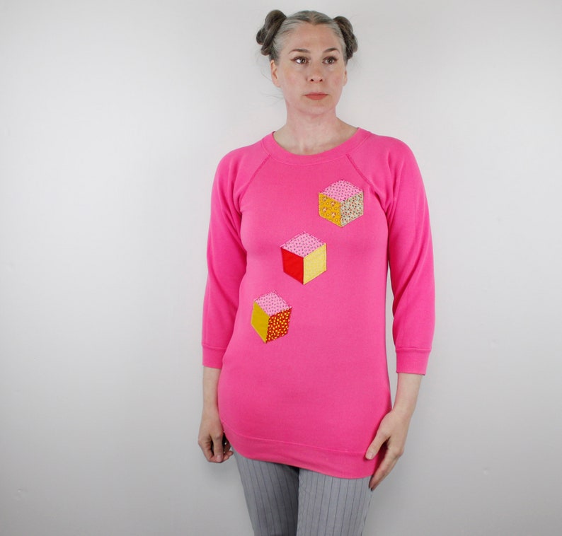 Vintage 80s Hanes Her Way Sweatshirt, Long Length, 3/4 Sleeve, Vibrant Deep Pink, Cube Illusion Quilted Patches Small image 7