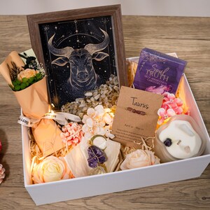 Custom Zodiac Birthday Gift Box Zodiac Crystal Gift Box Personalized Astrology Gifts for Her, Women, Best Friend Handmade unique gift box