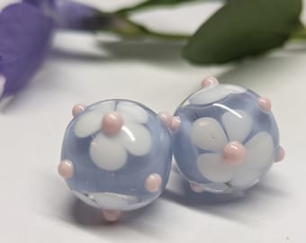 Baby Blue Daisy Flowers - Handmade Lampwork Beads