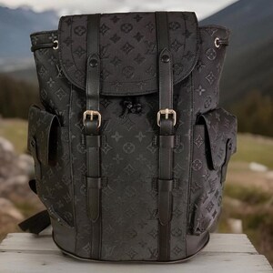 Louis Vuitton Christopher MM-rugzak - zwart gecoat canvas makreel AUTHENTIEK