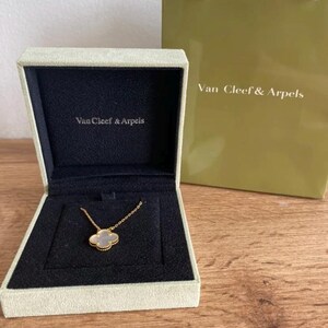 Van Cleef & Arpels Vintage Alhambra Pendant Necklace Mother of Pearl 18K Gold White AUTHENTIC