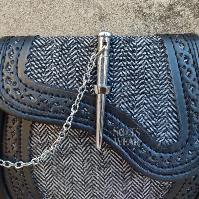 Grey Tweed & Black Leather Kilt Sporran Pin Lock