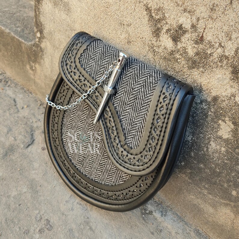 Grey Tweed & Black Leather Kilt Sporran Style