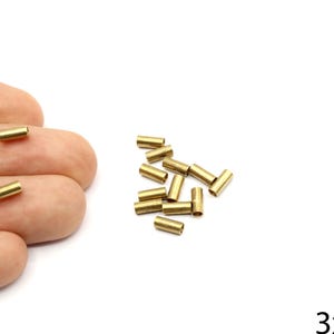 28 mini cuentas tubulares de latón, espaciadores cilíndricos diminutos (7 mm)