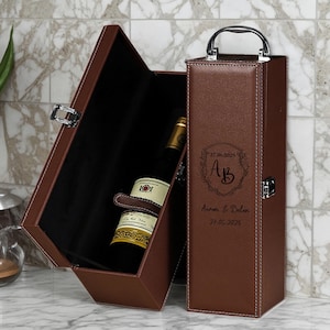 Personalized Leather Wine Box, Custom Wine Gift Case, Wine Bottle Holder, Groomsmen Gift, Valentine's Day Gift, Gift for Him