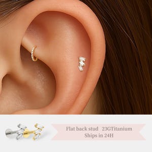Flat Back Baguette Trio Stud – Threadless Titanium Earring • Gold Cartilage Stud for Helix, Tragus, Lobe Piercings
