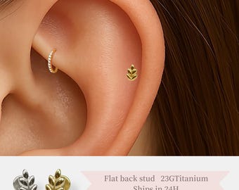 Mini Leaf Threadless Titanium Stud – Hypoallergeniskt örhänge med platt baksida för brosk-, tragus- och helixpiercingar