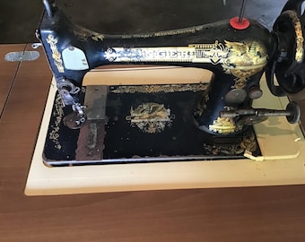 Antique Davis Vertical Feed Sewing Machine #8 Circa 1906 Working W