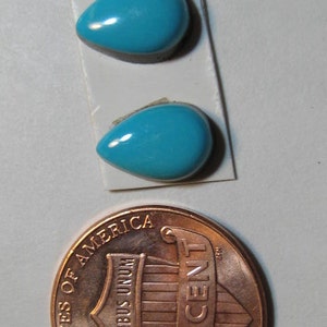 NATURAL ..Sleeping Beauty  Turquoise cabs  ...                 4 x 6 mm    ................                B953