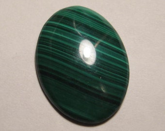 Malachite cab..... .     29 x 21 x 4 mm ......          B465