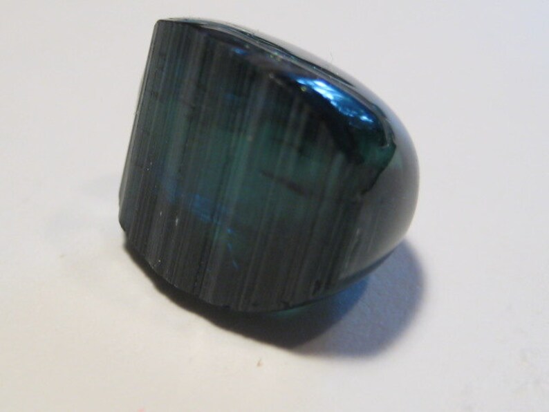 Indicolite Tourmaline cab ........ 16 x 11 x 11 mm ........... 470 image 5