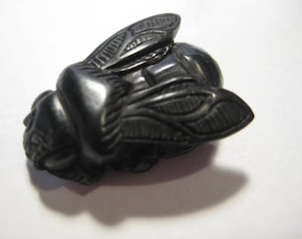 carved  Jet Bee  bead  .     Fully Carved      26 x 19 x 9 mm .         B5420
