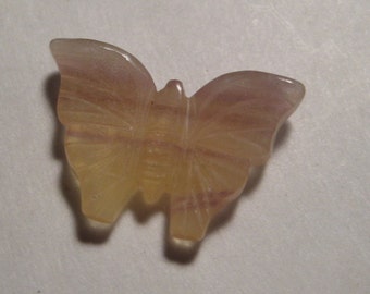 gesneden fluorietvlinder ...... 13 x 19 x 4 mm .. a2816