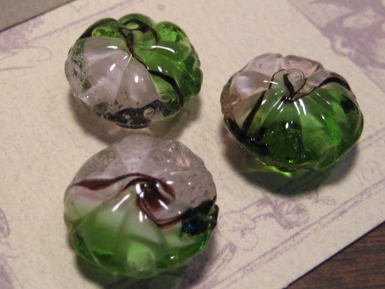 Glass beads ......... GPgb20-113pcs 20mm x 11mm ................