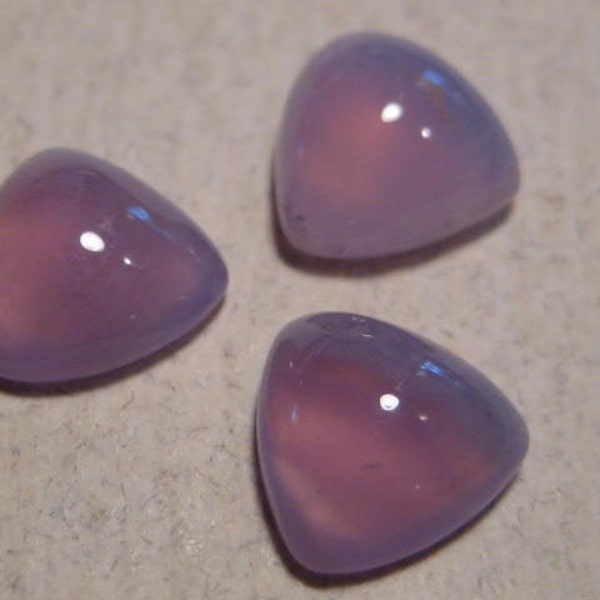 Holley Lavender Chalcedony  ....  3 pieces of 7mm trilliant cut   .....     (HLC3p7mt)