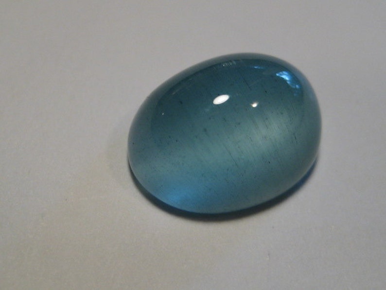 Aquamarine Cab .............. 11 x 9 x 6 mm ... 483 image 4