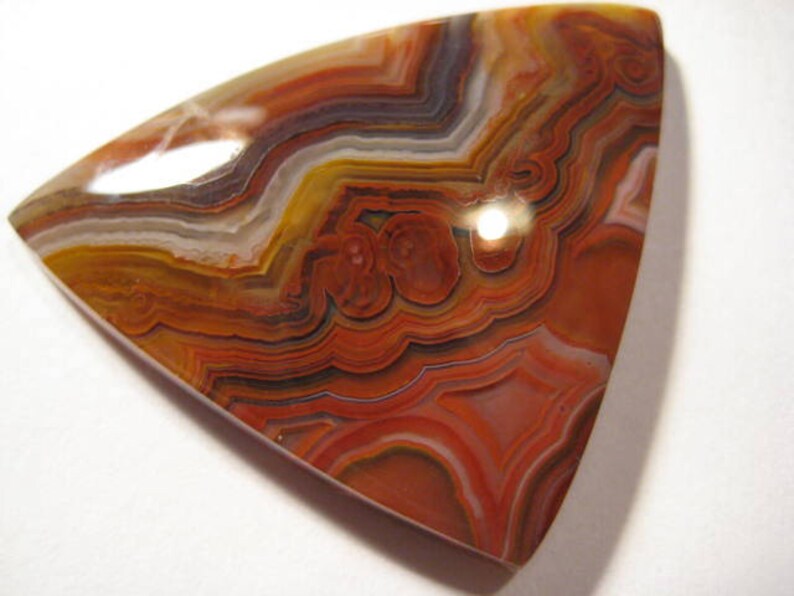 Dryhead Agate cab ..... B4273 37 x 33 x 5 mm .............