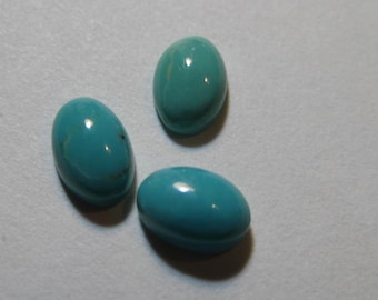 Natuurlijke Nevada Turquoise .. Dyer Blue Mine cabochon ..... 3 stuks .... ca. 6 x 4 mm .. B2041