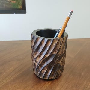 Handcrafted Mango Wood Pen Holder Unique Design Office Decor Desk Organizer Home Decoration Desk Accessory Pencil Holder Shiny Brown Color B