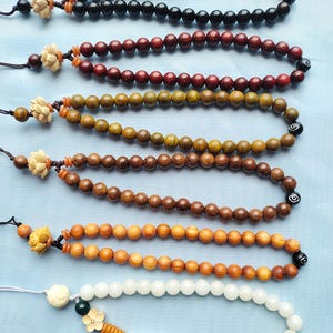 Wooden Beads Phone Chain Phone Charm Holder Strap 6 Natural Colors Green/Golden/Red Sandalwood Ebony Arborvitae Ivory Handmade Knots
