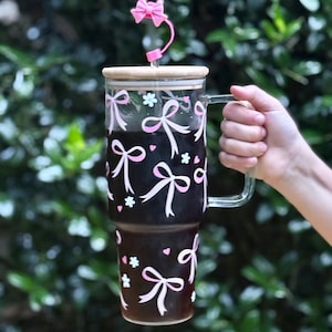 40oz Glass Tumbler Pink Bows Daisies Hearts Wooden Lid Glass Straw Floral Design Reusable Cup Cute Gift for Her Coffee Tea