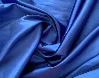 Tissu satiné stretch bleu roi, polyester élasthanne brillant, 58" de large
