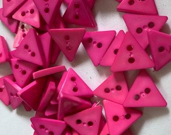 Small triangle buttons fuchisa pink buttons plastic sewing buttons 5/8" 12mm vintage sewing button 6 buttons