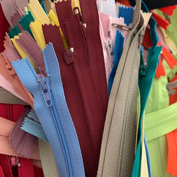 50 assorted zippers 7 inch zipper. YKK and Talon zippers Bulk assortment. Mixed lot of colors.
