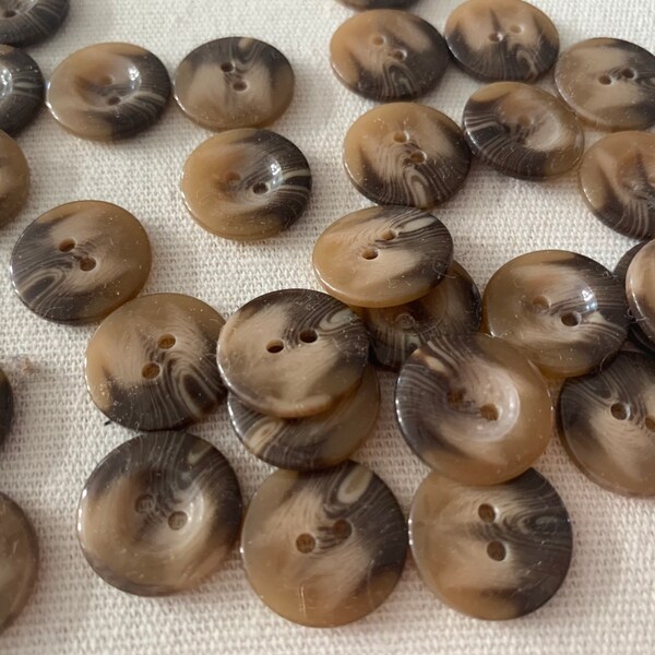 Medium marbled brown and tan plastic sewing buttons 3/4" 19mm 2 hole sewing button