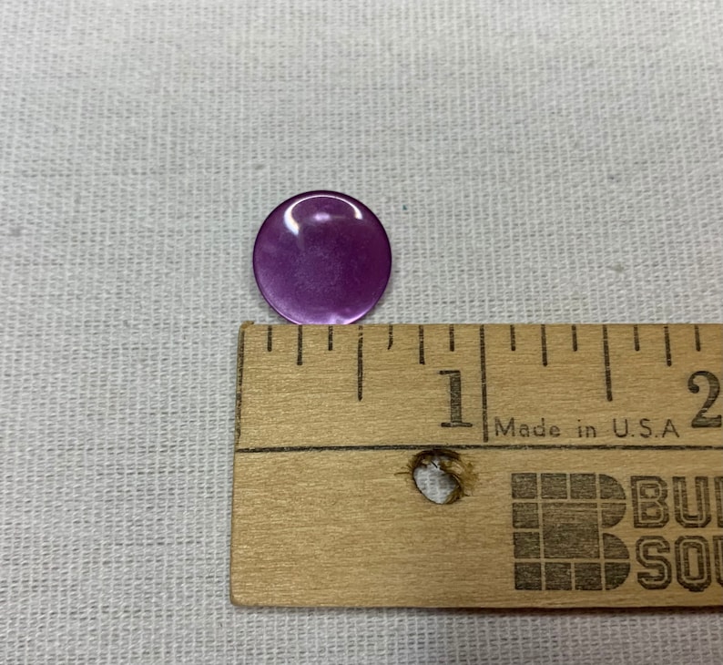Medium Purple Buttons With Glistening Sheen Design 5/8” Sewing Buttons ...
