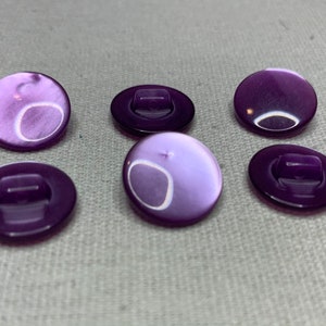 Medium Purple Buttons With Glistening Sheen Design 5/8” Sewing Buttons ...