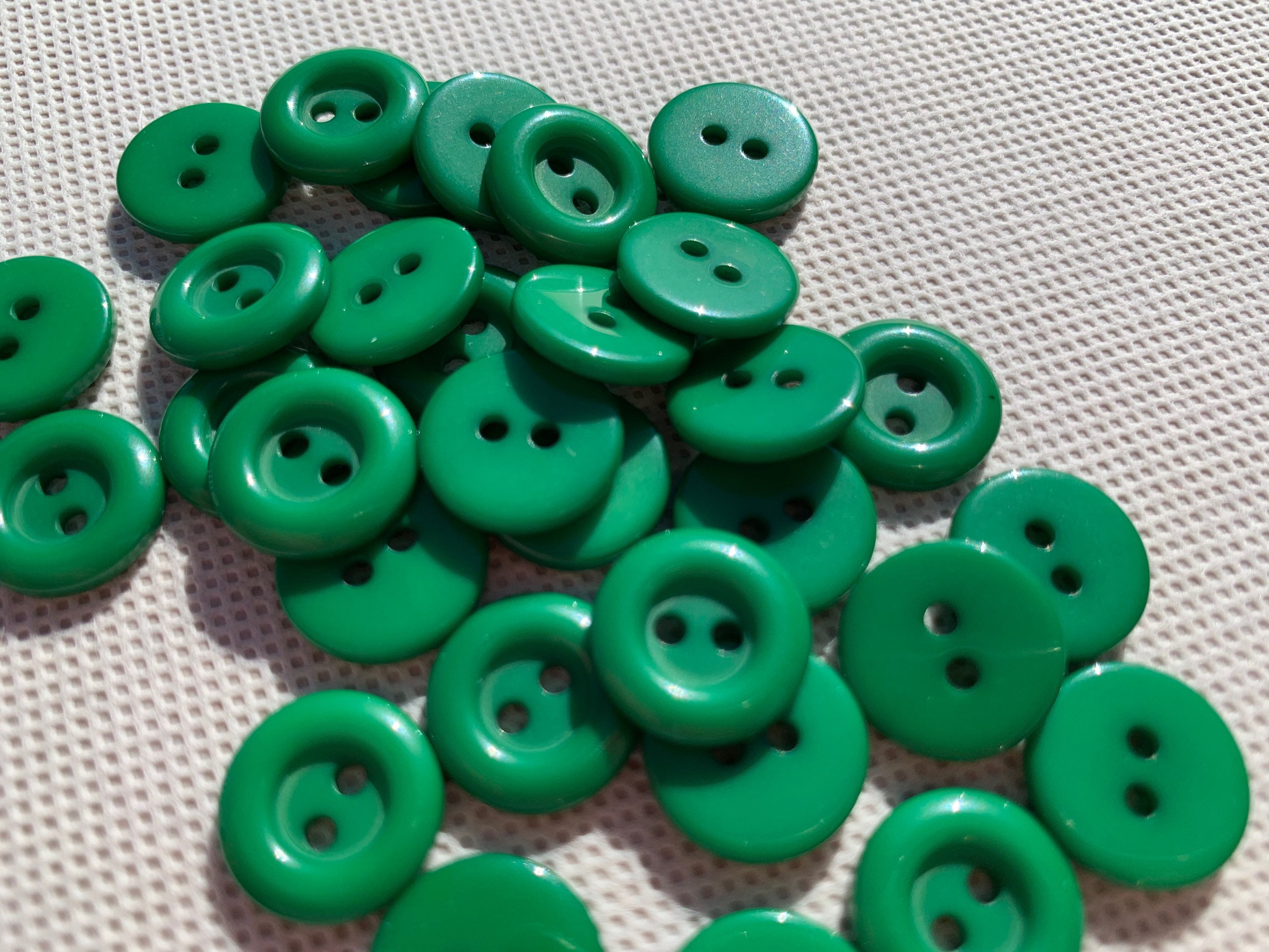 Small Green Sewing Buttons 16 Mm 1/2 Inch Sewing Buttons 12 Etsy UK