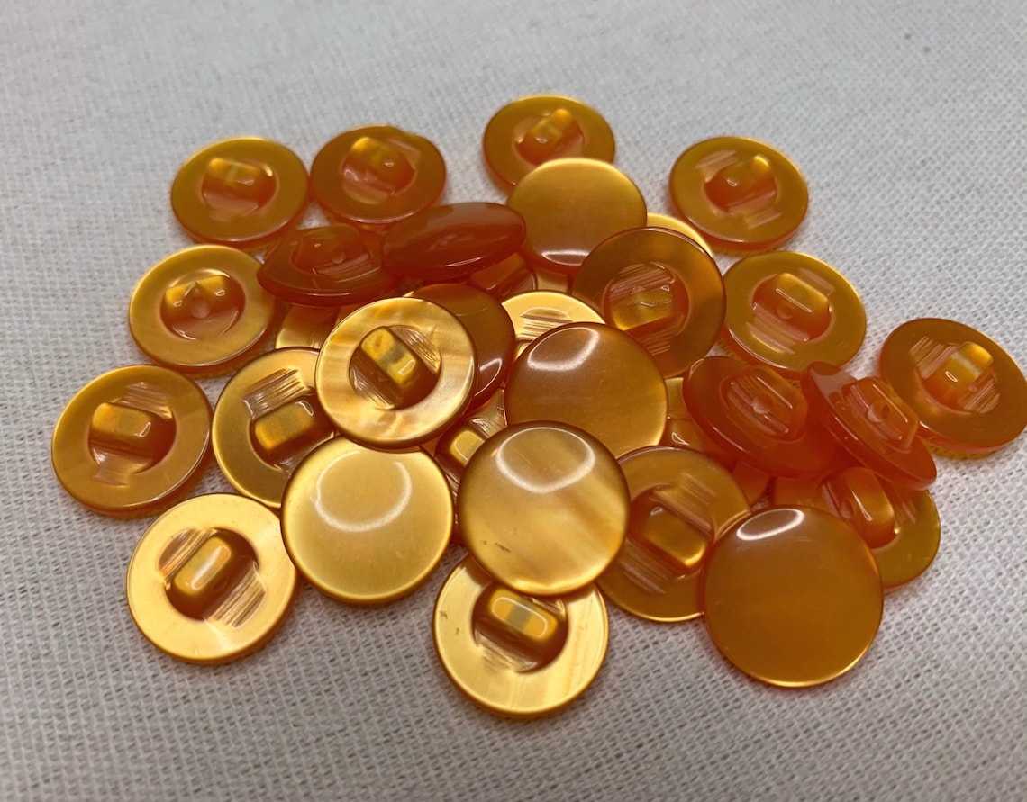 Medium Orange Buttons With Glistening Sheen Design 5/8” Sewing Buttons ...