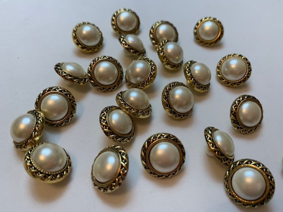 Small Pearl Buttons With Gold Trim Accent Plastic Sewing Buttons 5/8 With  Pearl Center Shank Vintage Sewing Button 12 Buttons 