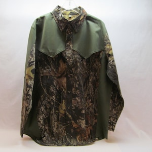 Herren Mossy Oak Camouflage mit grünem Medium / Tall Langarm-Button-Camouflage-Shirt