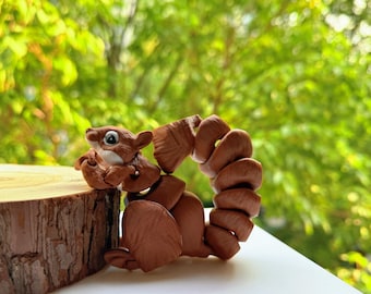 3D Printed Articulated Squirrel Fidget Toy: Poseable Desk Decor