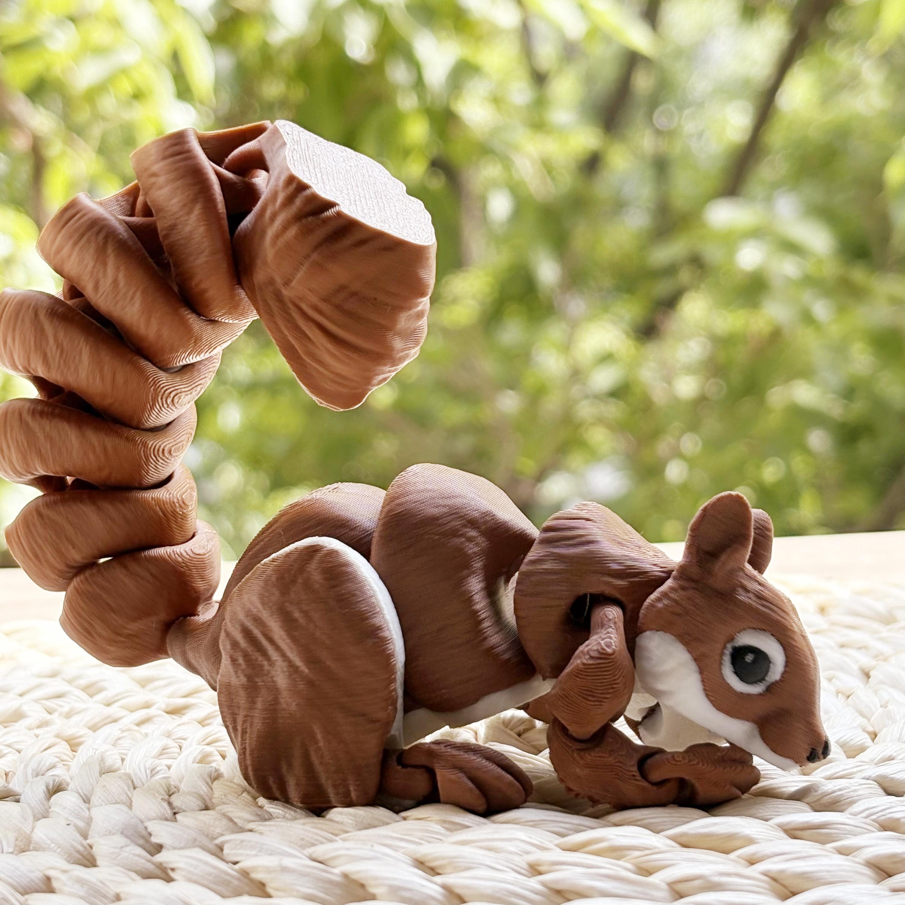 3D Printed Articulated Squirrel Toy - Colorful Bendable Fidget Critter, Poseable Desk Decor, Stress Relief Gift for Anxiety (Multi-Color)
