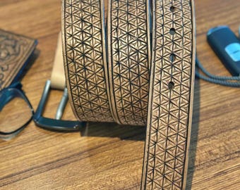 Leren westernriem met gereedschap: handgemaakt driehoekspatroon, aanpasbare breedte