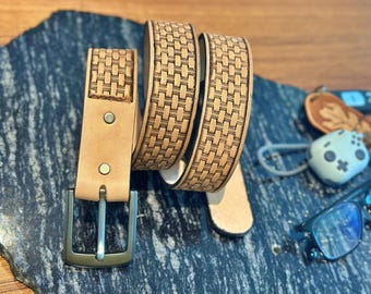 Handgemaakte leren westernriem: mandgeweven ontwerp, aanpasbaar