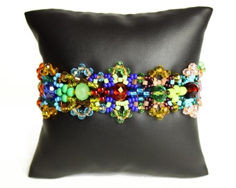 Hand beaded multicolored bracelet, double magnetic closure, crystalicious color block 7.5 inches #100