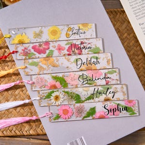 Personalized Pressed Flower Bookmark, Daisy Resin Bookmark, Custom Bookmark with Name, Floral Bookmarks for Women, Reader Gift, Gift for Her