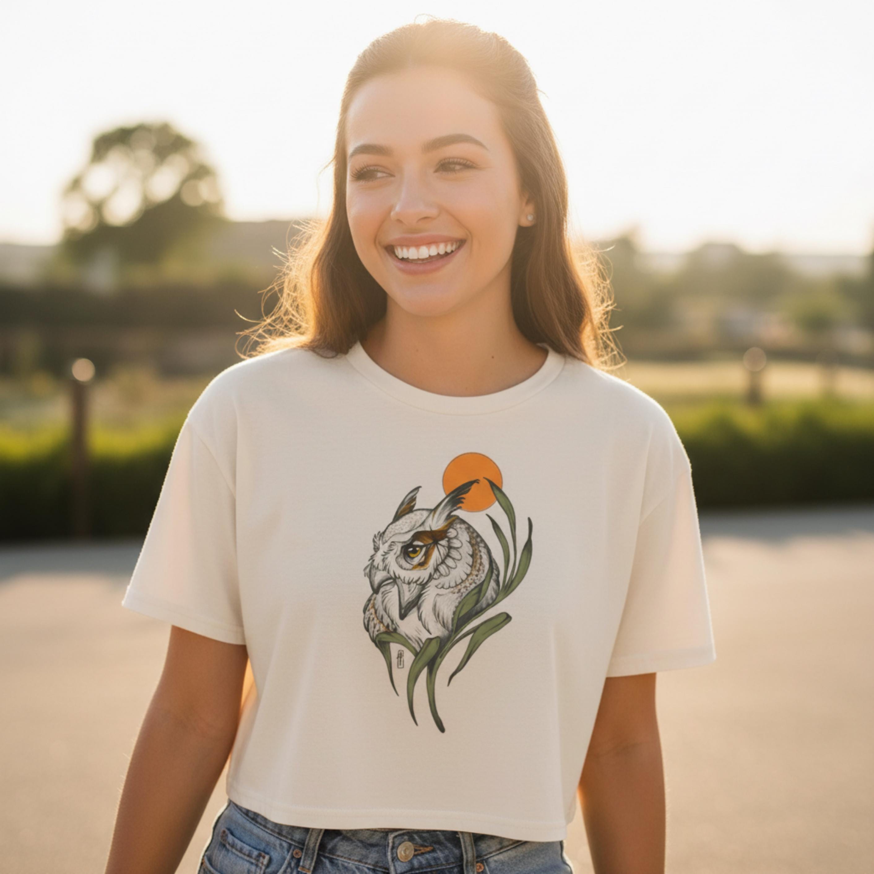 Owl Women&rsquo;s Crop Top, Soft 100% Cotton, Owl Art Cropped T-Shirt