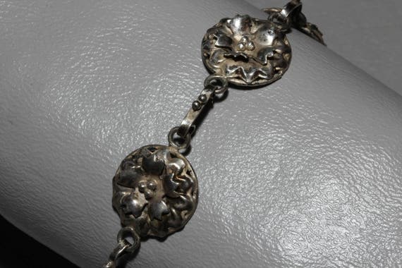 Vintage Sterling Silver Repousse Flower Link Pane… - image 1