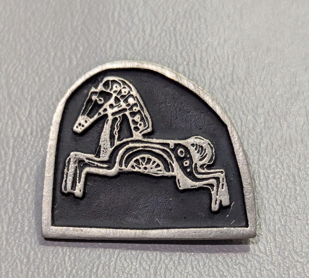 アンティーク雑貨 Horse Torei Vintage Alice Warder Seely Pewter Horse Pin: Mid-century Modern