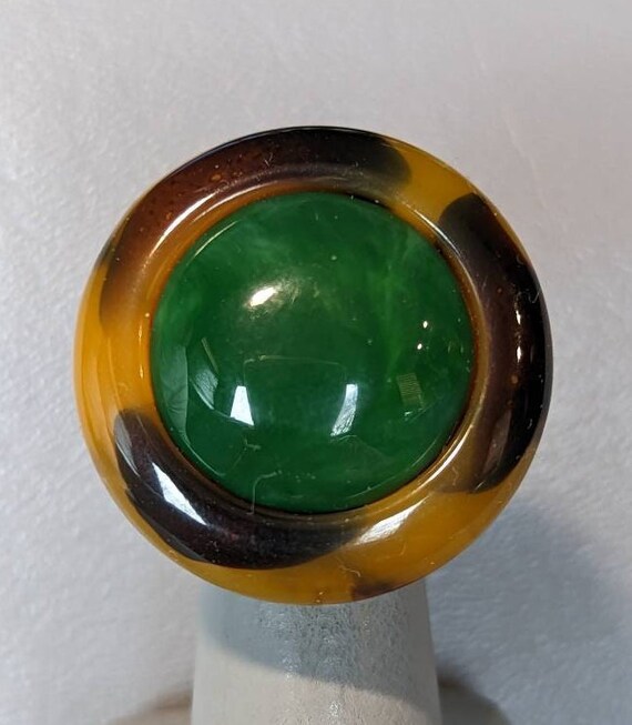 1940s Vintage Bakelite Ring-Green Spinach Bakelite