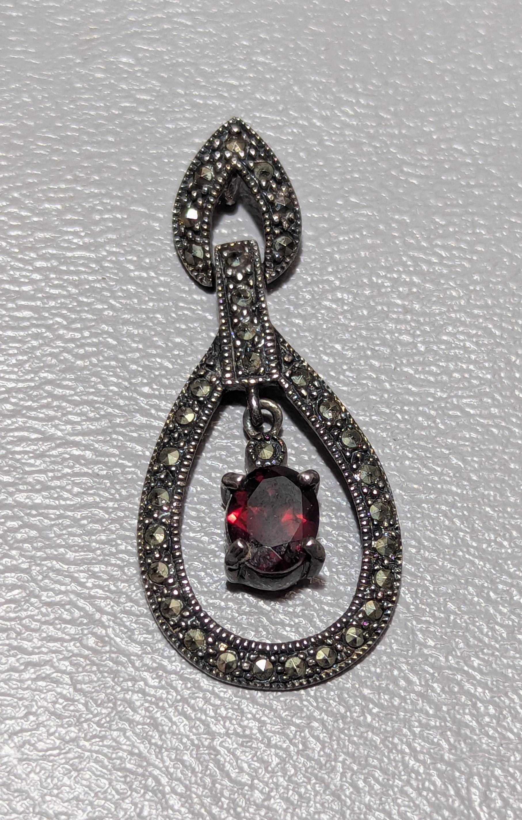 Pendentif En Argent 925 Et Grenats Marcassites - Occasion, Forme Losange, Pierre Ovale, Bijou Vintage