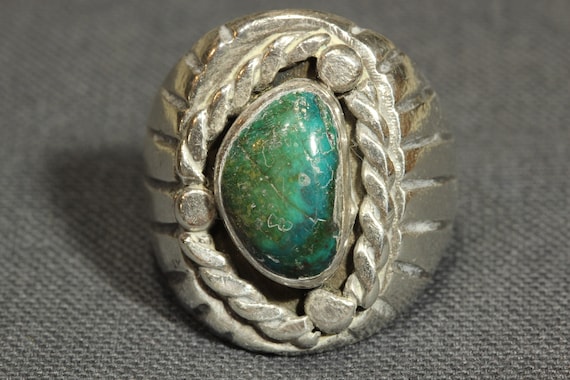 BIG BIG BIG VINTAGE NAVAJO LIGHT GREEN TURQUOISE SILVER BOLO TIE OLD VTG BIG BIG BIG VINTAGE NAVAJO LIGHT GREEN TURQUOISE SILVER BOLO TIE OLD VTG
